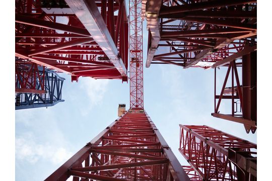 Construction cranes building.jpg